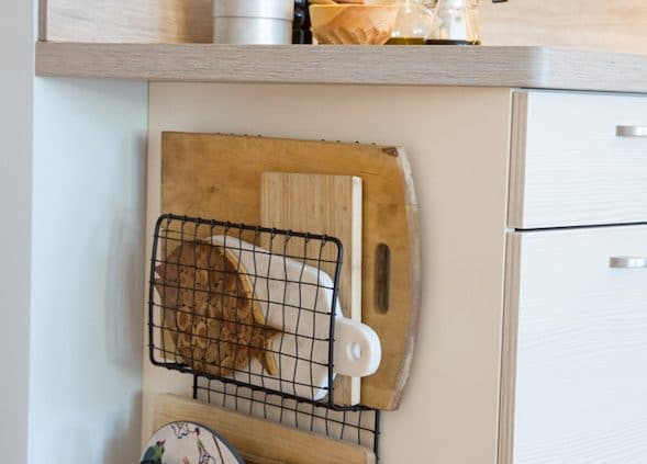 Rensa golv- och bänkytor